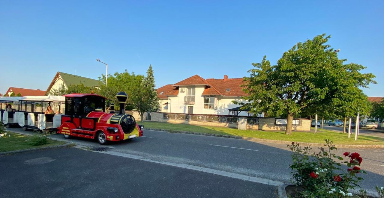 Villa Tara Buek Exteriér fotografie